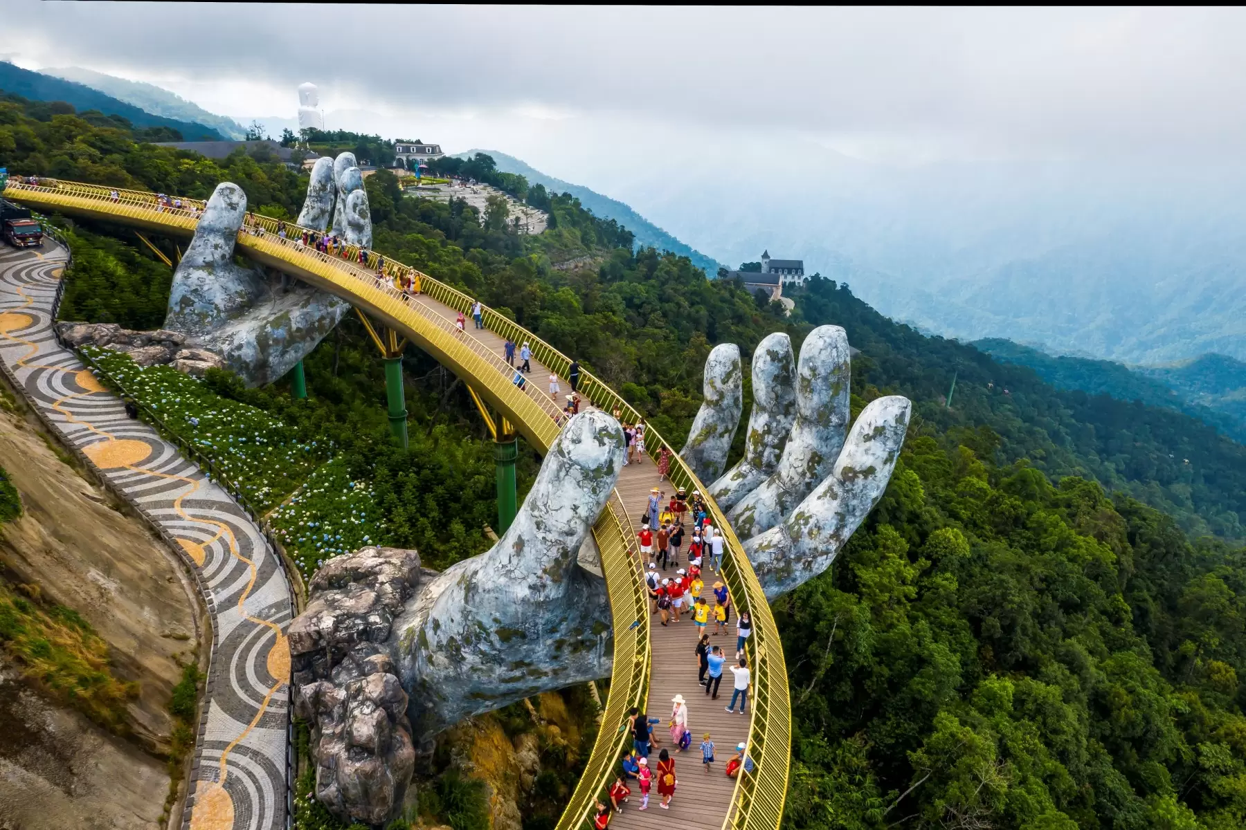 Golden Bridge Da Nang